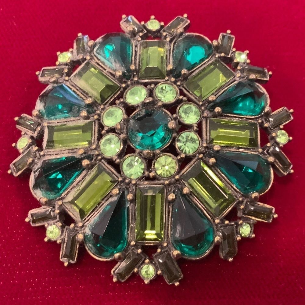Vintage Green Rhinestone Brooch